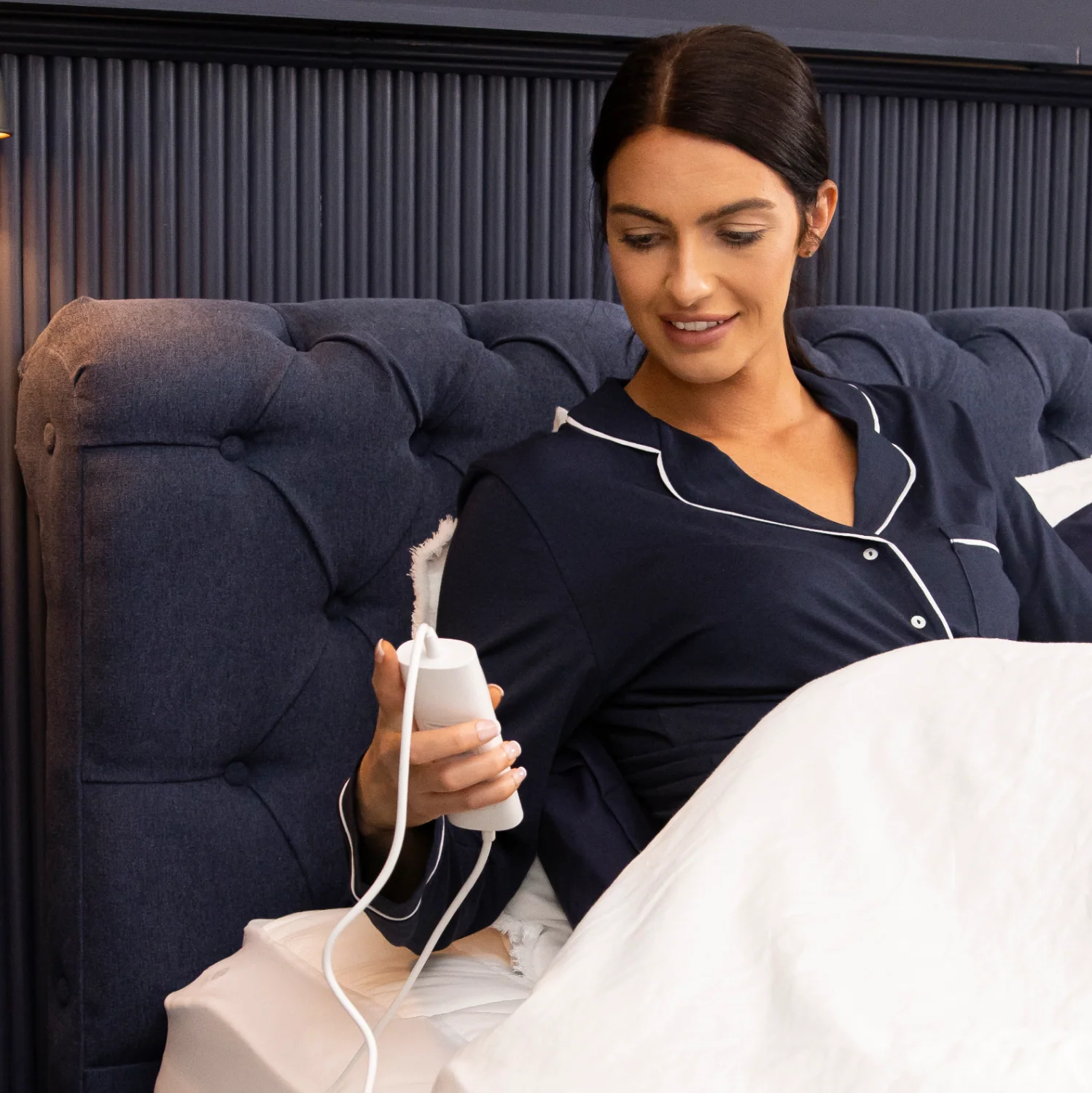 Snowed In Organic Cotton Warming Mattress Protector - Single with Single Controller - Image 5